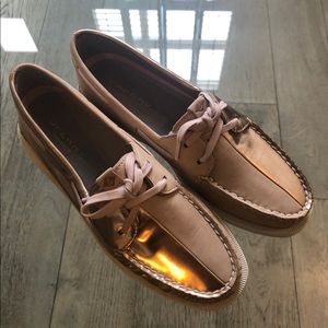 Brand new pink Sperry boat shoes, size 7.5